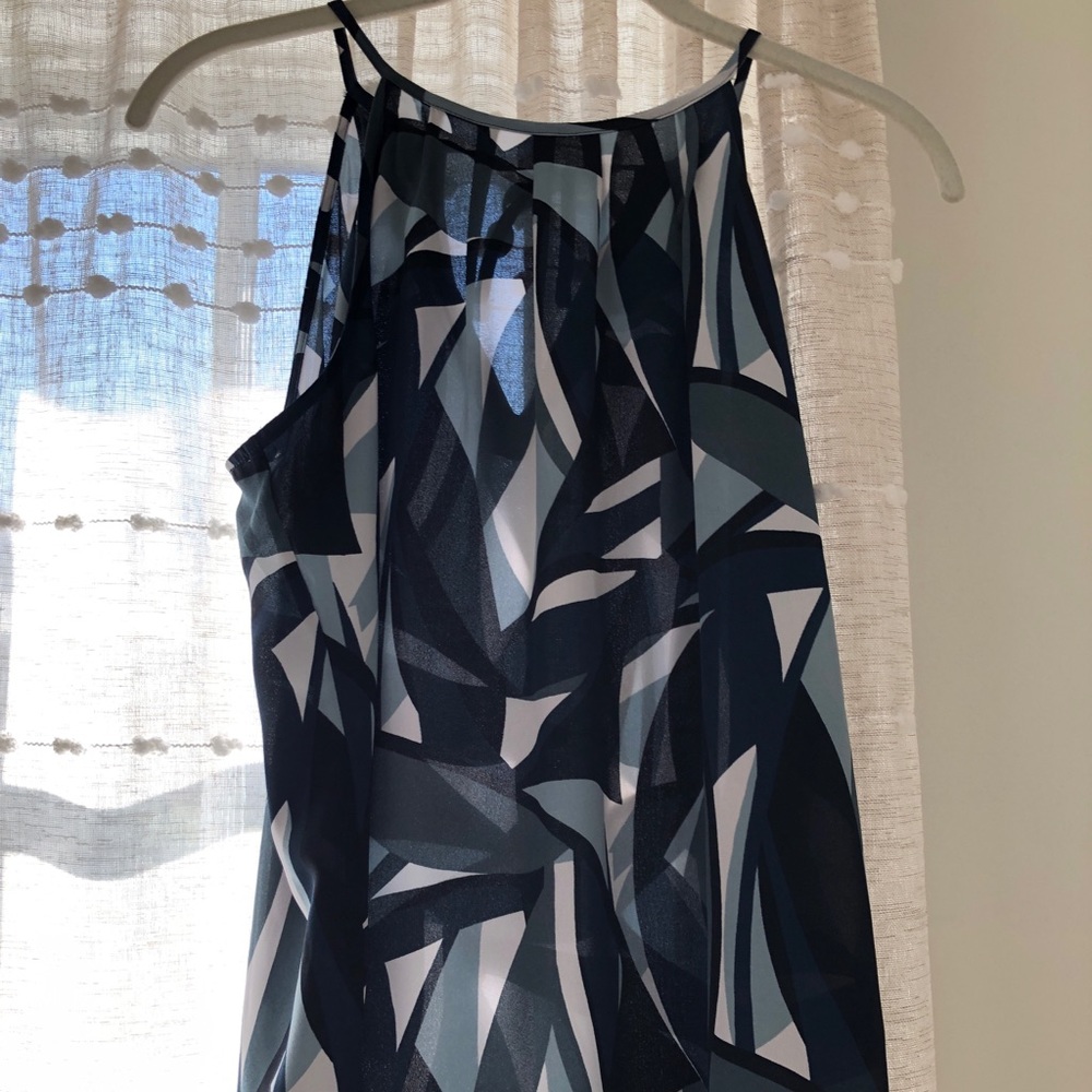 Banana Republic Factory sleeveless geo print top